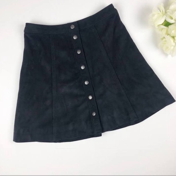 Abercrombie & Fitch Dresses & Skirts - Abercrombie & Fitch Suede Snap Front Skirt